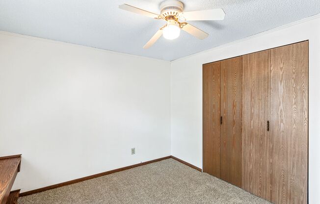 2 beds, 1 bath, 900 sqft, $1,019, Unit 143