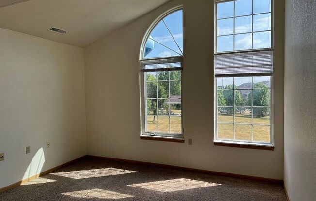 2 beds, 1 bath, 1,171 sqft, $1,665, Unit 54442