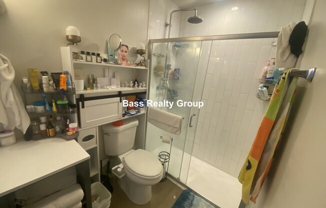 5021 N KENMORE
