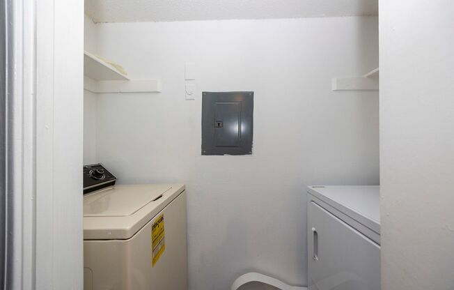 1 bed, 1 bath, $995, Unit Unit#825