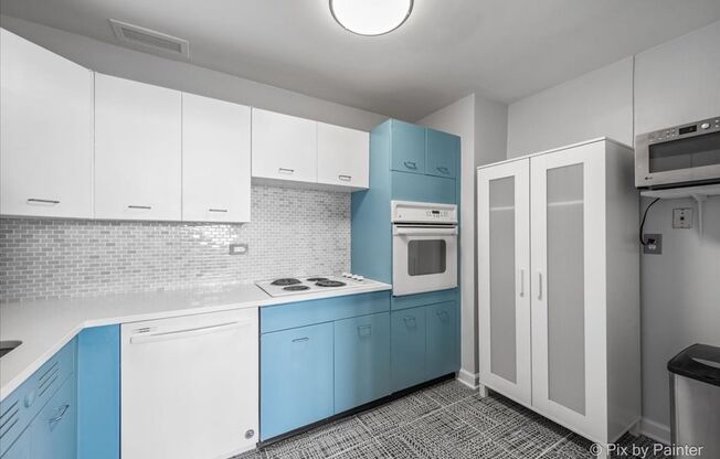 1 bed, 1 bath, $1,825, Unit # 2V