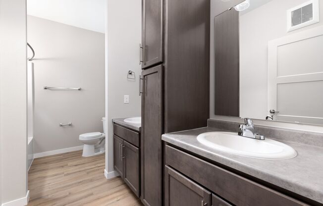 3 beds, 2 baths, 1,364 sqft, $1,775, Unit 401