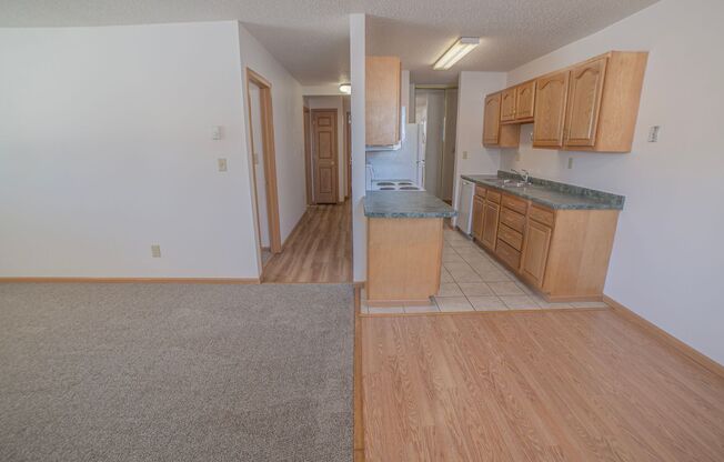 2 beds, 1 bath, 850 sqft, $750, Unit 2502-106