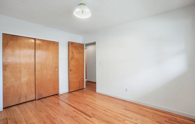 3 beds, 1 bath, $2,475