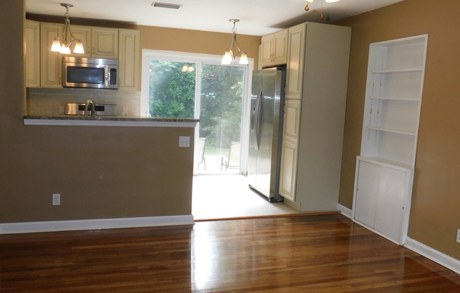 Convenient to UF & Westside Park!