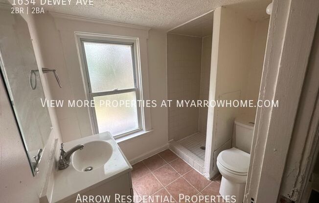 1634 DEWEY AVE