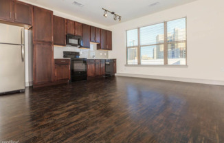 251 W Lancaster Ave
