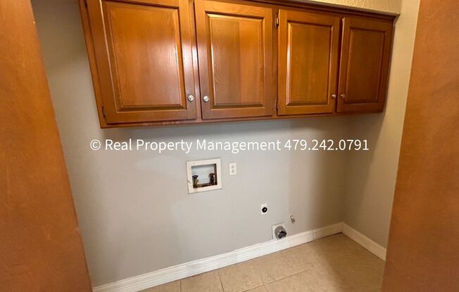 2 beds, 2 baths, $985