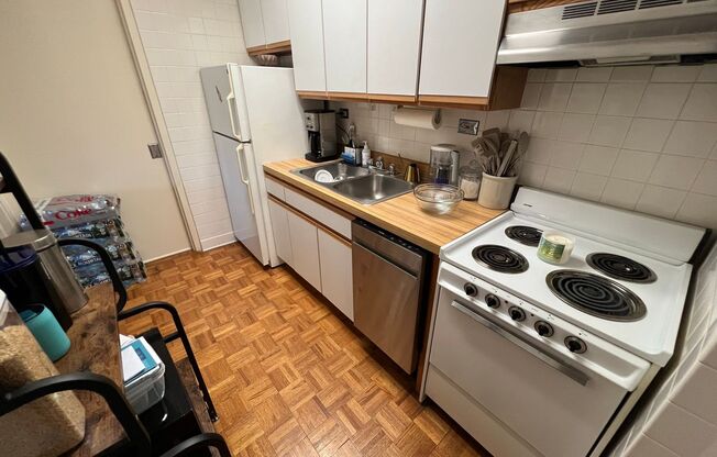 Studio, 1 bath, 400 sqft, $1,695, Unit 620-410