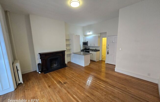 Studio, 1 bath, $2,550, Unit Unit 5