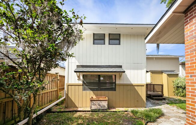 Charming Detached Unit Near Downtown Jacksonville – 1514-1 McDuff Ave