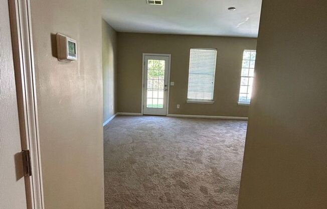 Gated Community off Central Ave in Summerville!