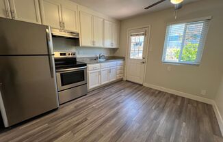 2 beds, 1 bath, 800 sqft, $2,195, Unit 28