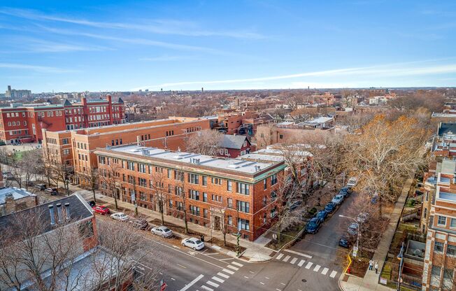 3846-58 N. Southport