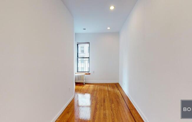 299 E 11 ST