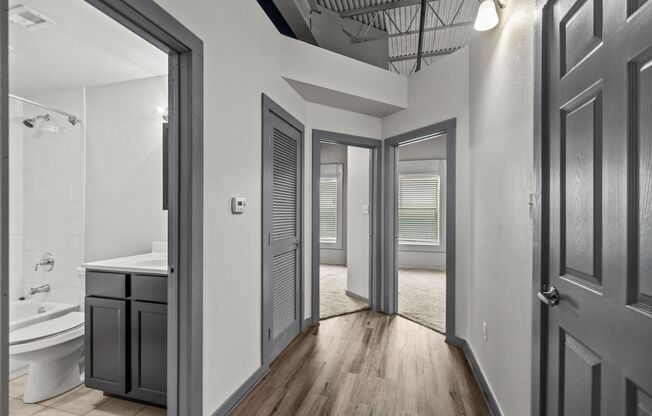 2 beds, 1 bath, 750 sqft, $1,175, Unit 219