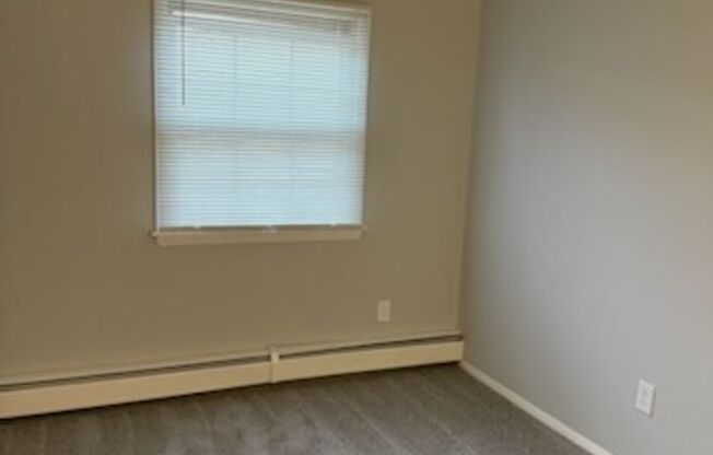 1 bed, 1 bath, 570 sqft, $1,200, Unit 36HS-6