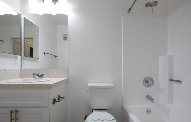 2 beds, 2 baths, 954 sqft, $2,695, Unit 321