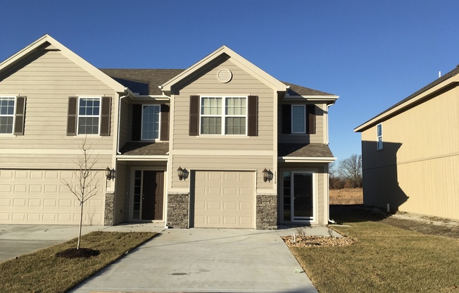 Newer 3 Bed Townhome in Grain Valley