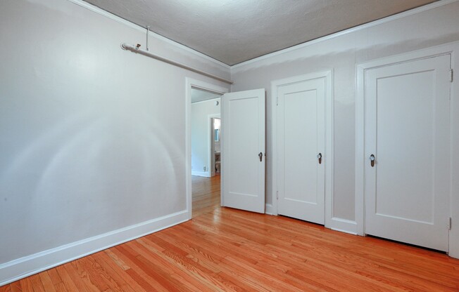 2 beds, 1 bath, 720 sqft, $1,885