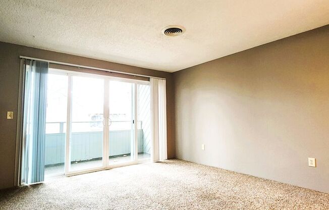 1 bed, 1 bath, 643 sqft, $1,235, Unit 326