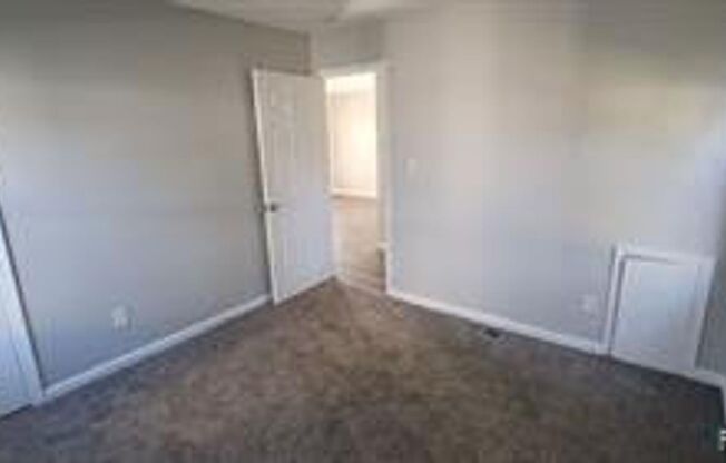 3 beds, 1 bath, $1,500