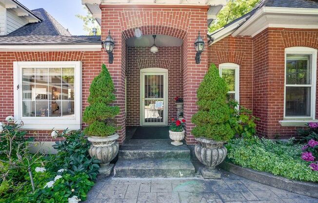 Historic Queen-Anne Style Home