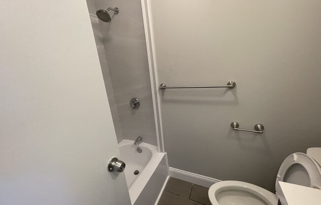 2 beds, 2 baths, 1,100 sqft, $3,980, Unit 9