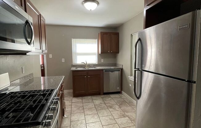 3 beds, 2 baths, $1,695