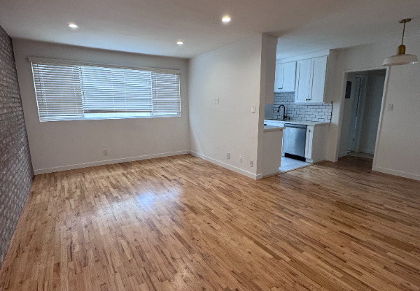 821 Westmount Dr.