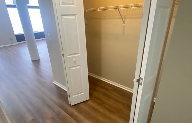 2 beds, 1 bath, 1,000 sqft, $1,250, Unit 102