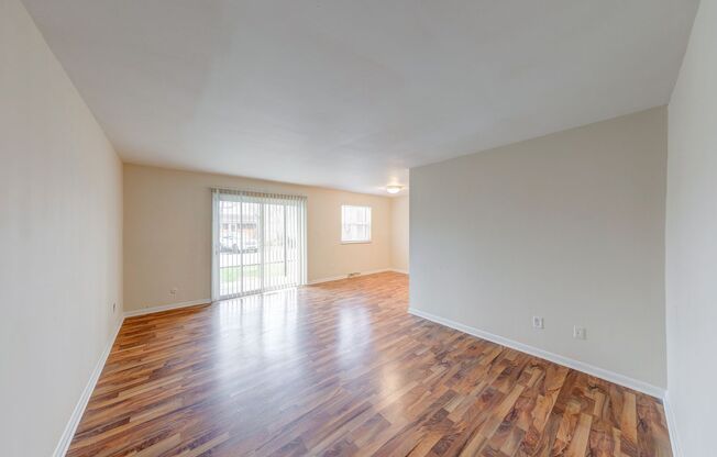 2 beds, 1 bath, 830 sqft, $1,099, Unit 8625C