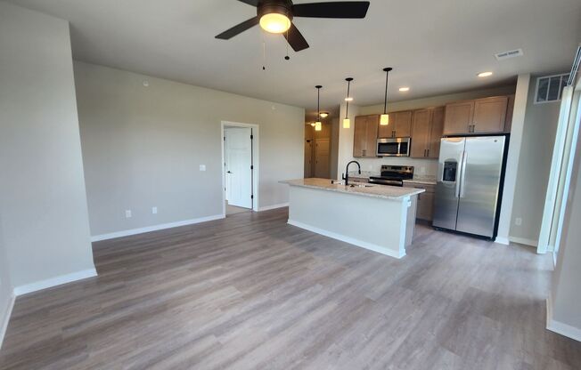 2 beds, 2 baths, 972 sqft, $1,640, Unit 1211-301
