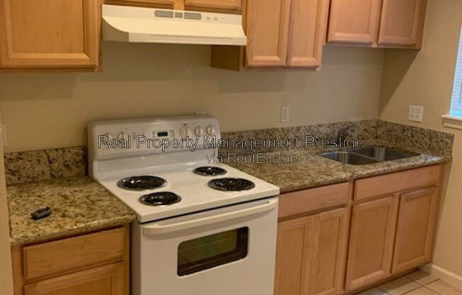 Studio, 1 bath, 550 sqft, $995, Unit 21