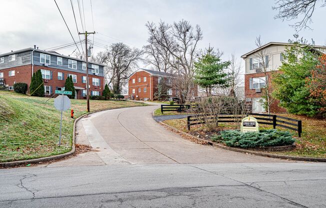 Lindsay Court Apartments