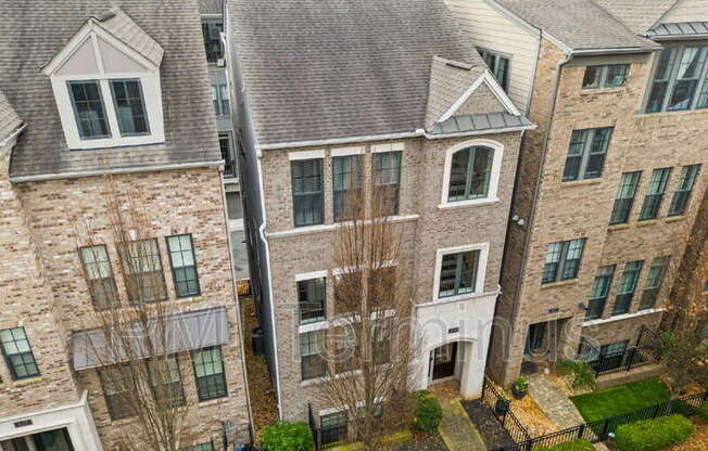 609 BROADVIEW TERRACE NE