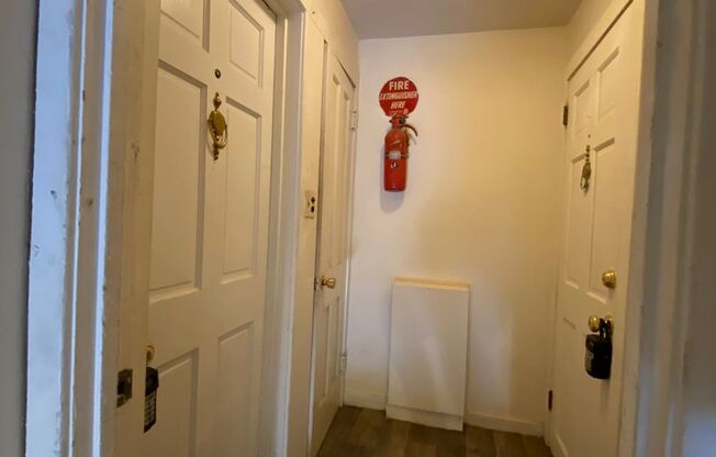 1 bed, 1 bath, $625, Unit Apt 2