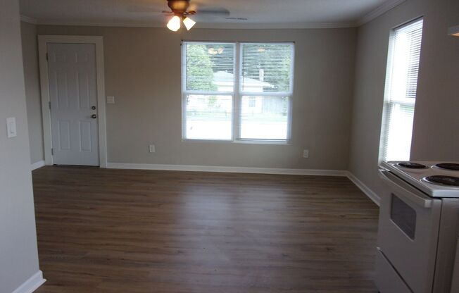 2 beds, 1 bath, $1,325