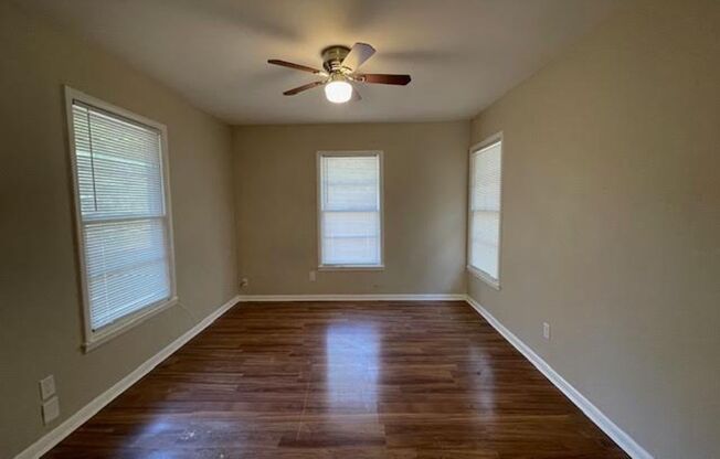 3 beds, 1 bath, $1,425