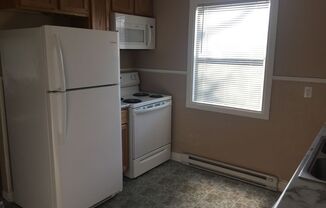 $1000 - 2 Bedroom 1 Bath Duplex - Newly Remodeled, Heart of the City