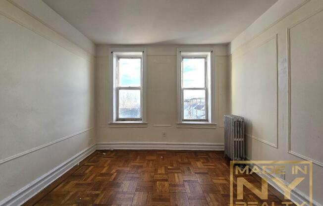 1 bed, 1 bath, $2,000, Unit D8