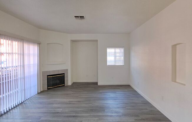 Manzanita Condominium:  Three Bedroom Available for Immediate Move In