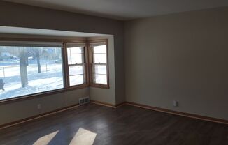 2 beds, 1.5 baths, $995