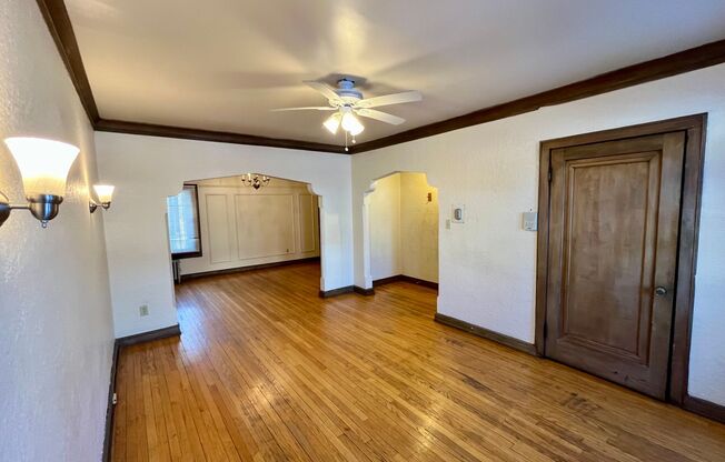 1807-1809 E Olive St