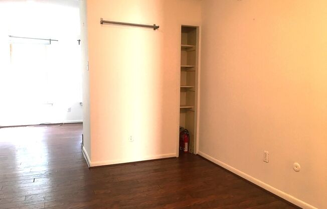 1 bed, 1 bath, 925 sqft, $1,100, Unit 1st Floor