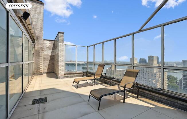 1 bed, 1 bath, $4,900, Unit 11D