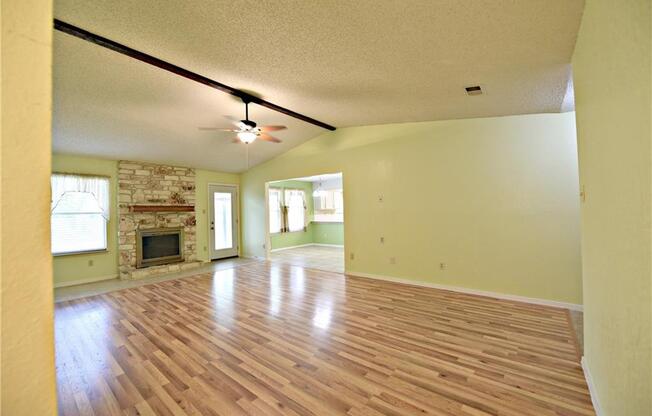 4604 PELHAM DR