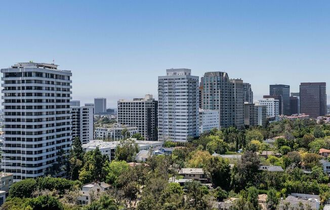 2 beds, 2.5 baths, 1,372 sqft, $6,495, Unit 1812
