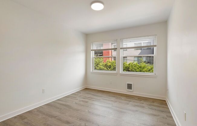 2 beds, 1 bath, 986 sqft, $2,700, Unit 301