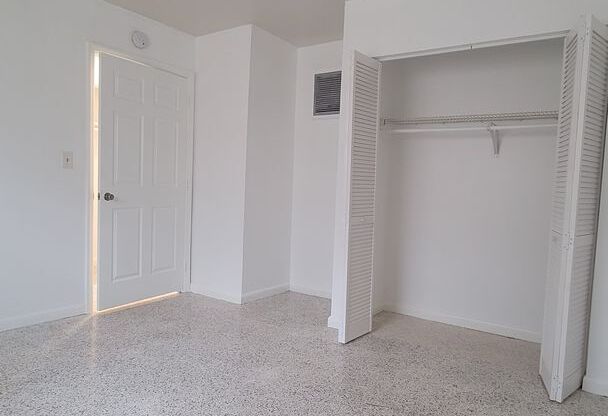 1 bed, 1 bath, 550 sqft, $1,800, Unit 34-20